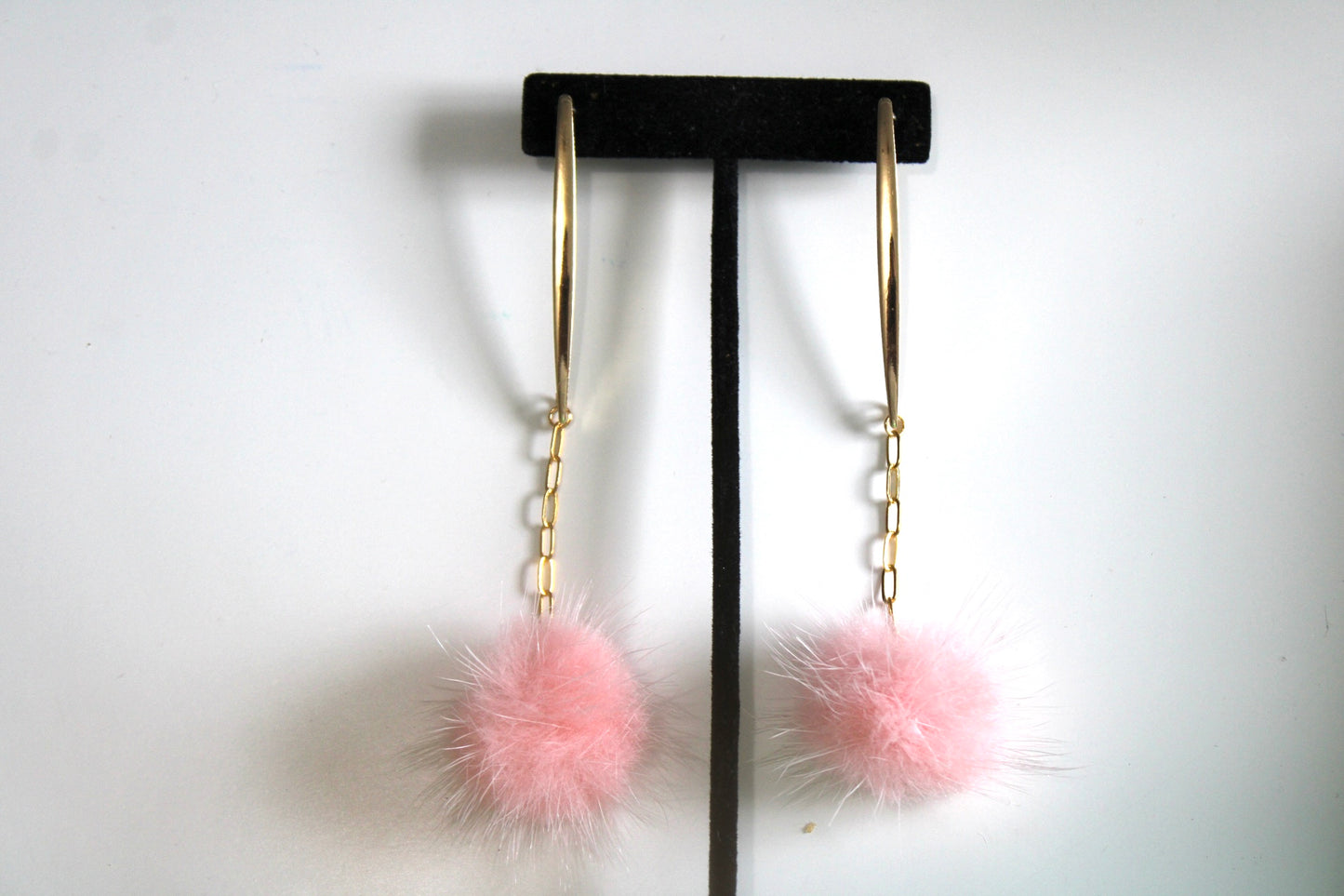 IFA - Rabbit pom-pom earrings