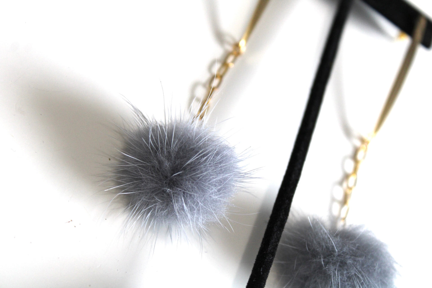 IFA - Rabbit pom-pom earrings